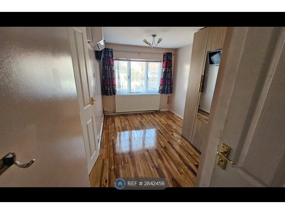 Property photo 3 of 23