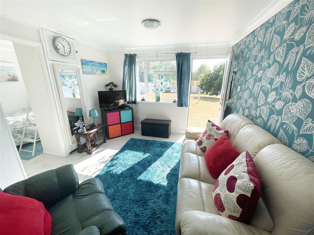 Property photo 2 of 9 4.Jpg