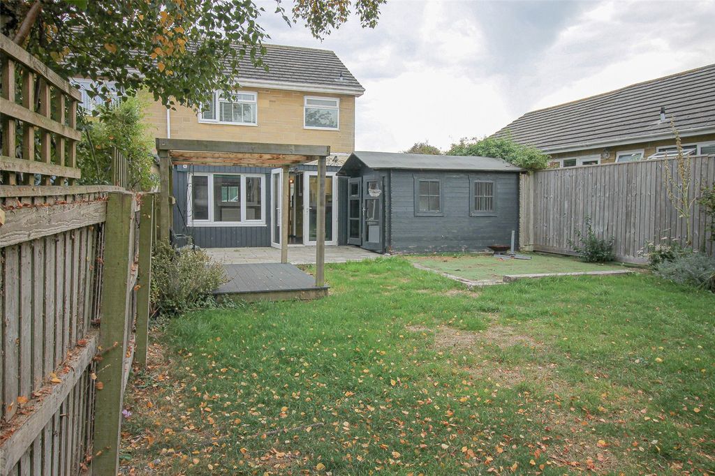 Property photo 3 of 16 Picture No. 37