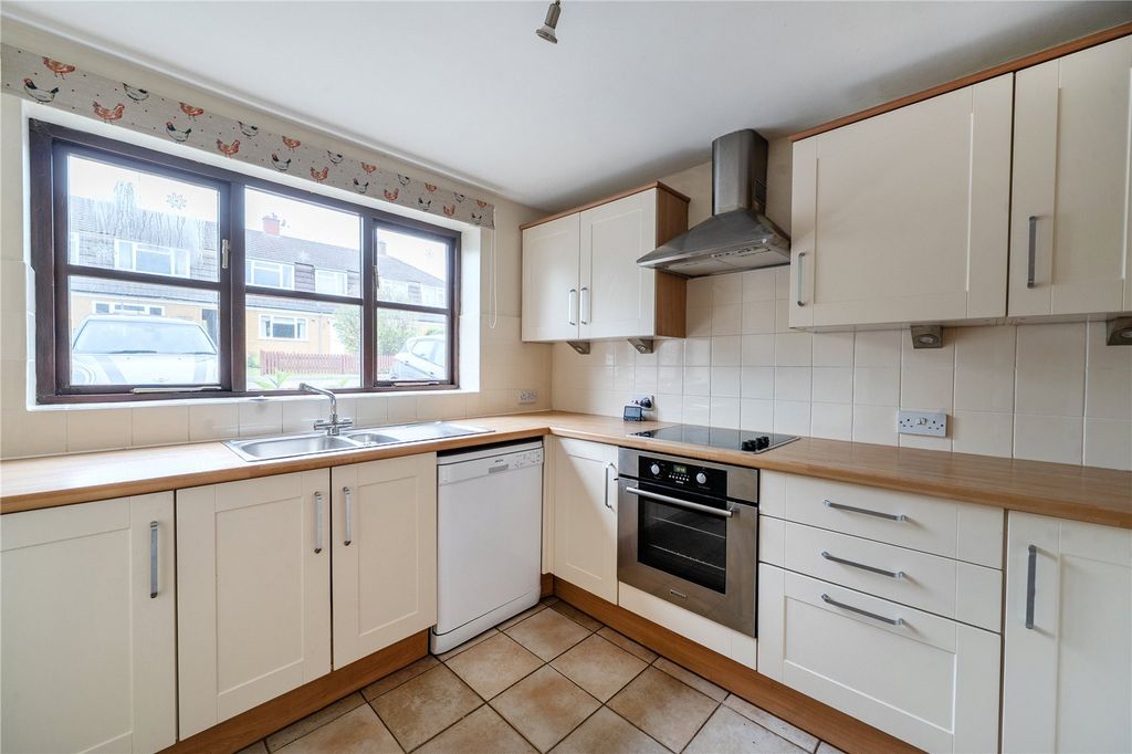 Property photo 1 of 19 Picture No. 17