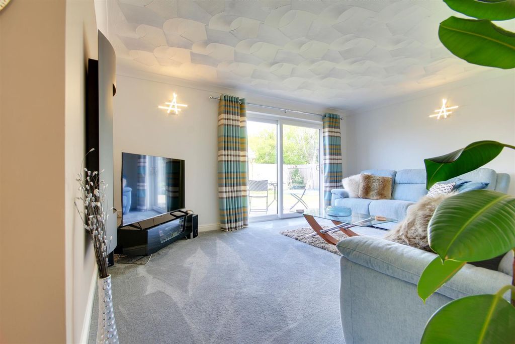 Property photo 3 of 28 Img_4543-Img_4545.Jpg