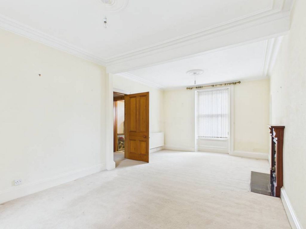 Property photo 3 of 38