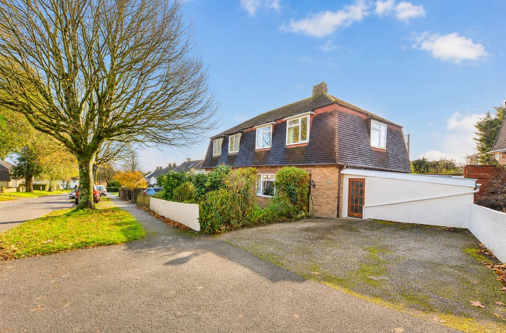 Property photo 1 of 12 19451d11-6Db0-4Af3-9B59-56520d63941A