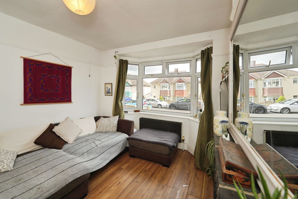 Property photo 3 of 17