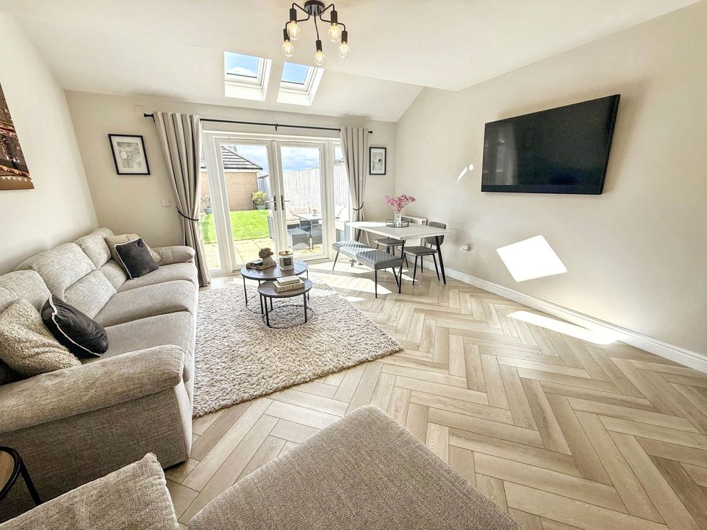 Property photo 3 of 25