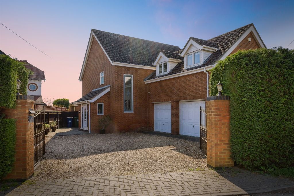 Property photo 1 of 31
