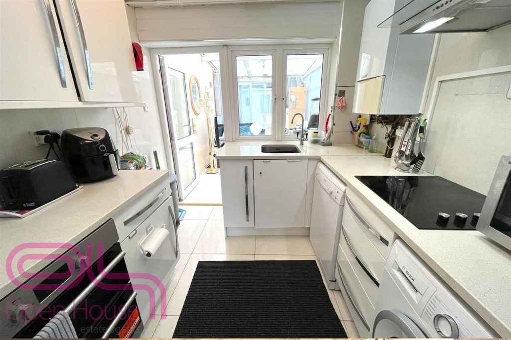 Property photo 3 of 5 1880.Jpg