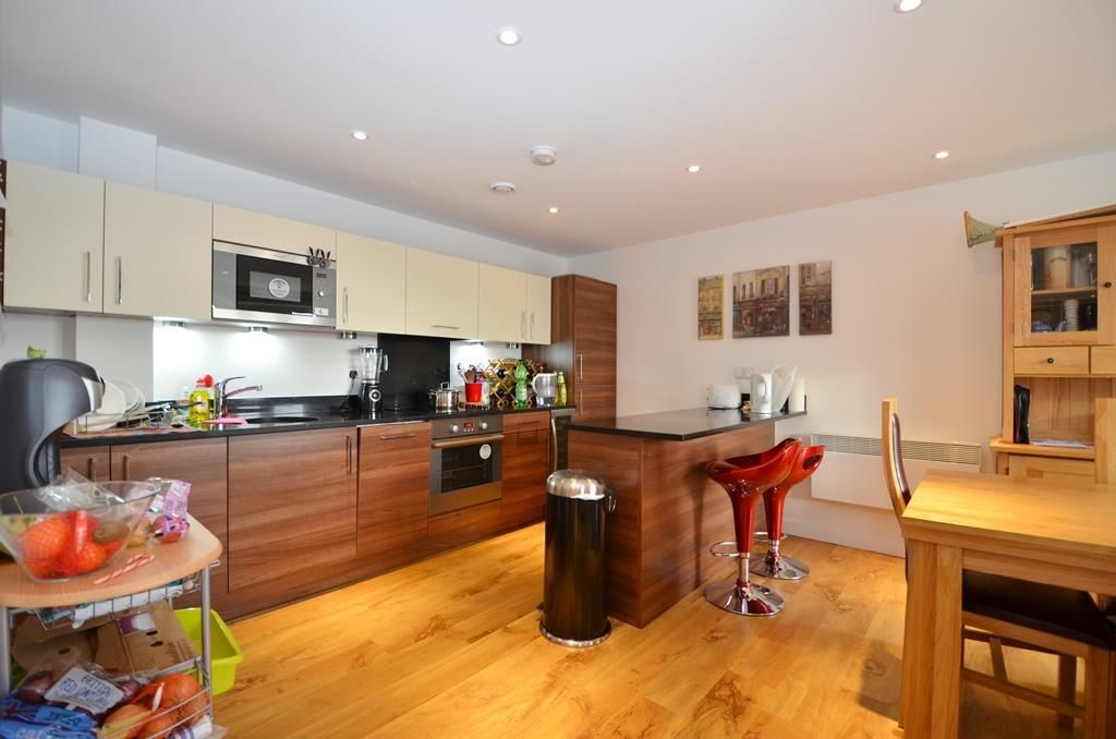 Property photo 3 of 14 Kitchen