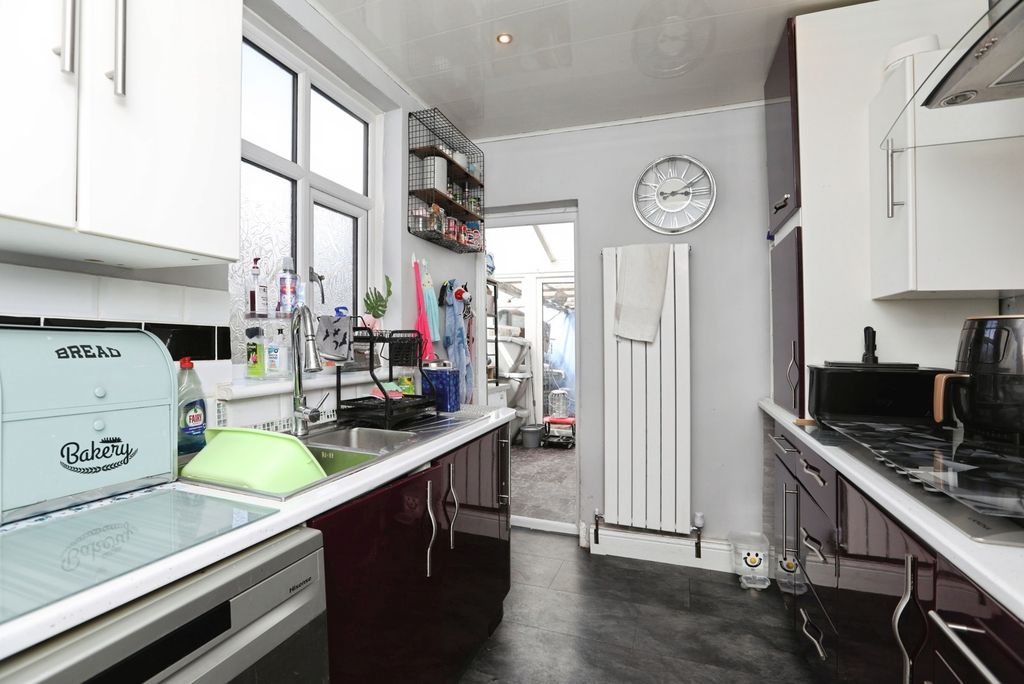 Property photo 3 of 23 Pbox-Img.Jpg