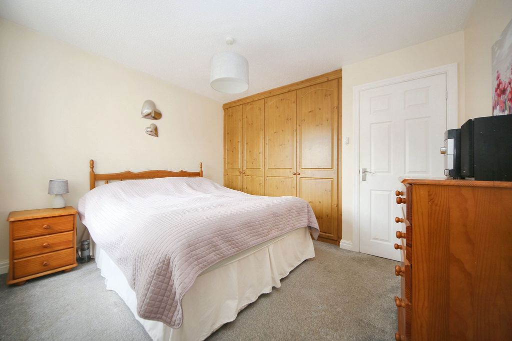 Property photo 3 of 24