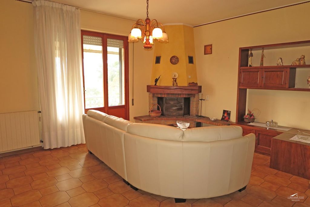 Property photo 1 of 29