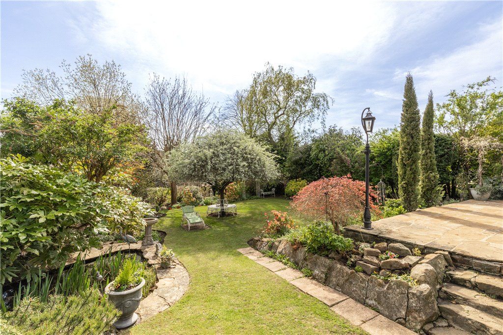 Property photo 2 of 30 Gardens