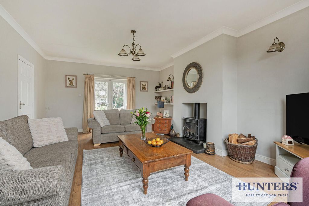 Property photo 3 of 23 Living Room