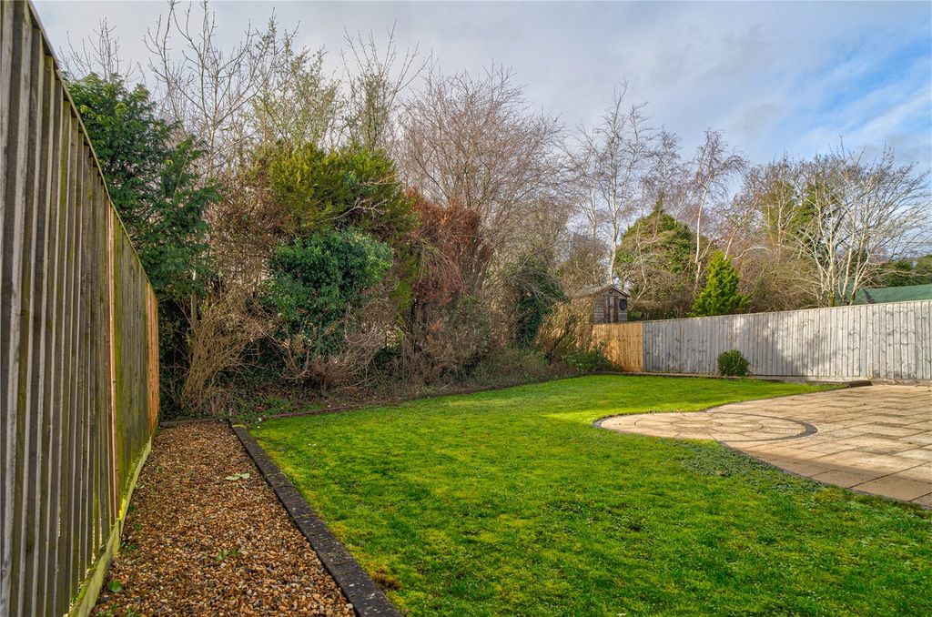 Property photo 3 of 12 Garden