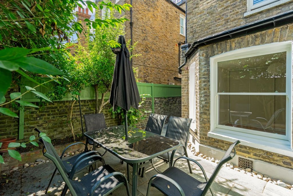 Property photo 3 of 11