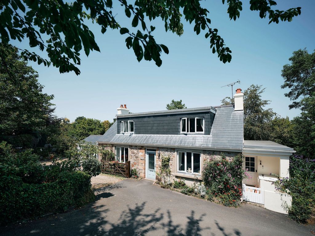 Property photo 1 of 38