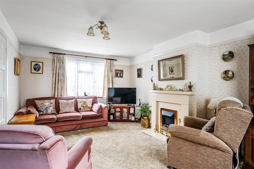 Property photo 3 of 20 9-Bakers-Mead-20.Jpg