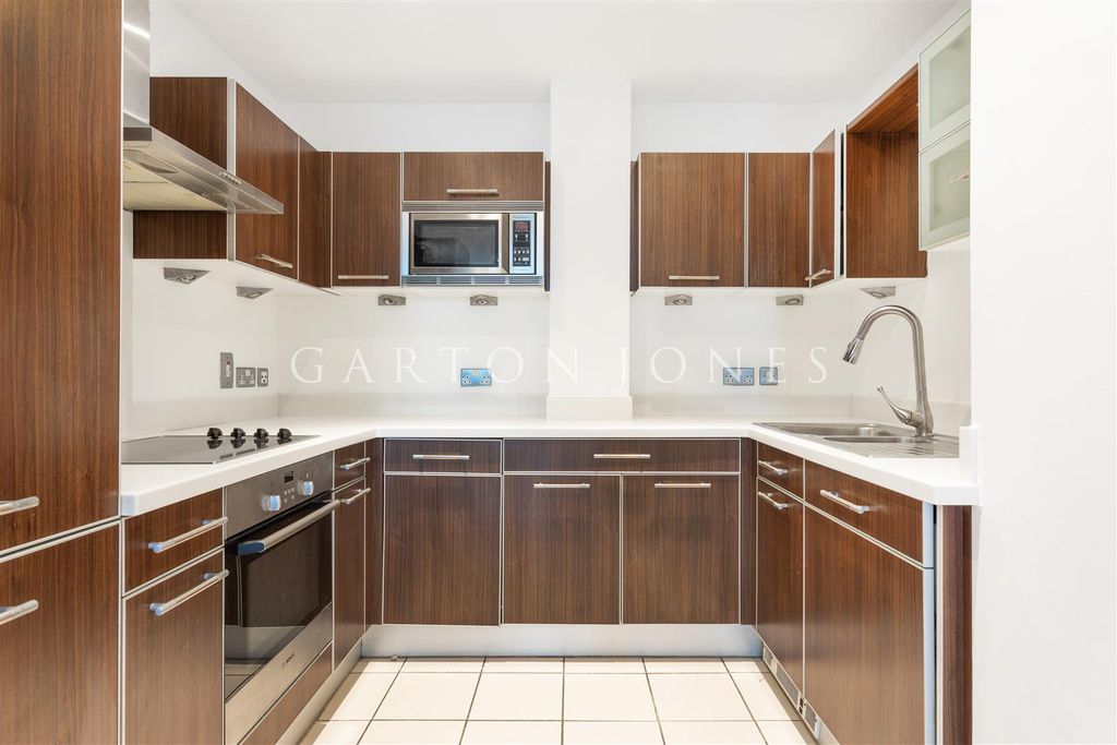 Property photo 3 of 14 Reception Room/Kitch