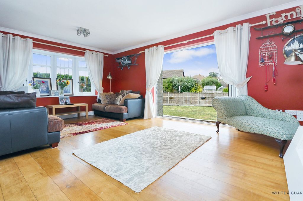 Property photo 3 of 19