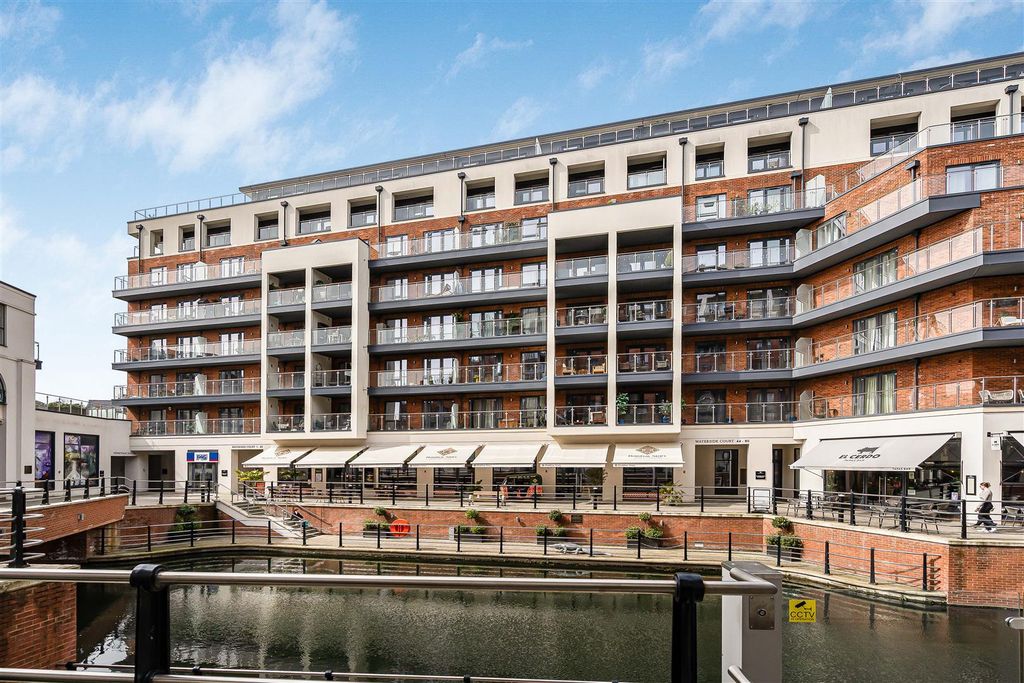 Property photo 1 of 14 External