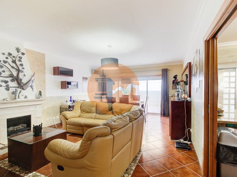 Property photo 2 of 48