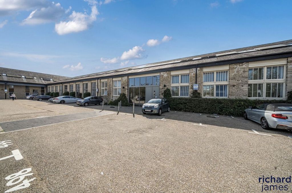 Property photo 1 of 12 59Ad2267Fa254171B689785Ec5c0358c