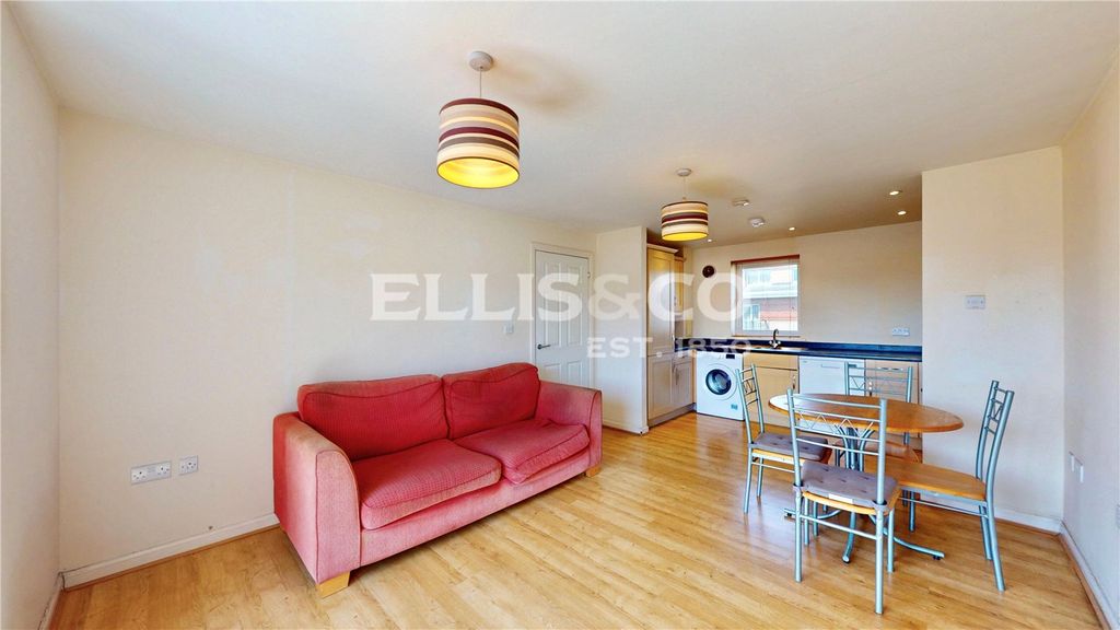 Property photo 3 of 10 Picture No. 02