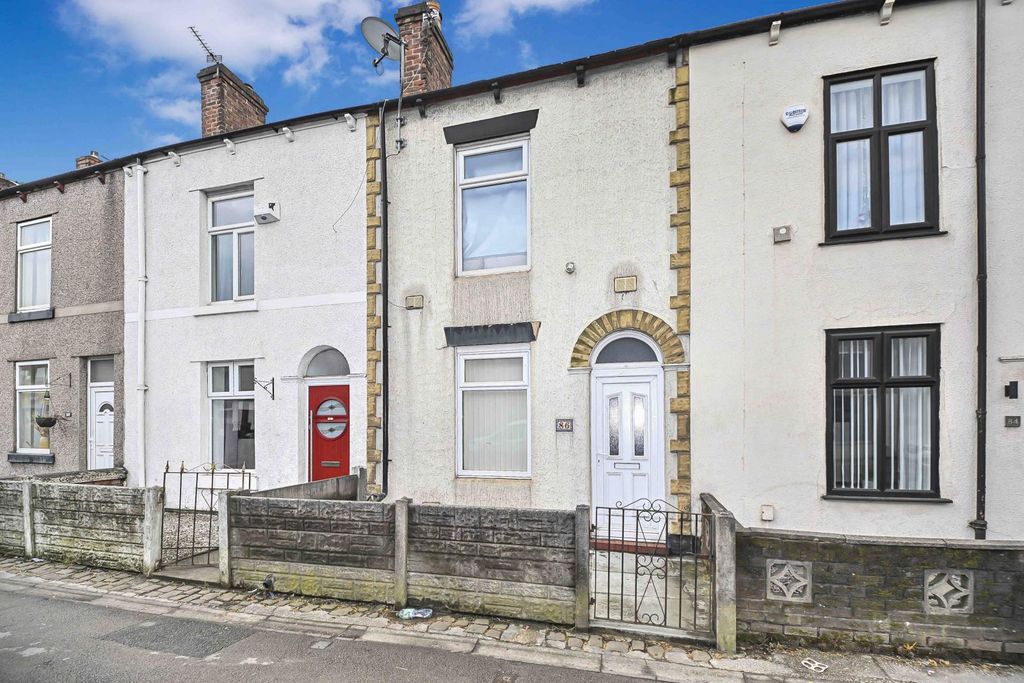Property photo 1 of 10 Atherton Road, Wigan, Wn2 3Rn - No Chain
