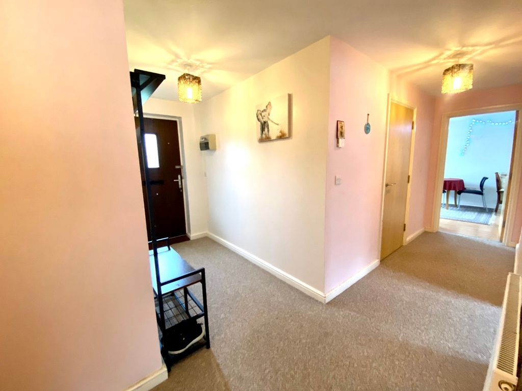 Property photo 2 of 11 Media Image 01