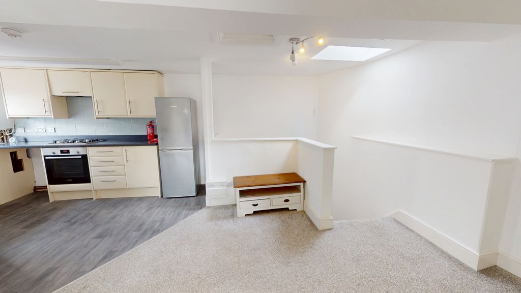 Property photo 2 of 9 06092026_135639
