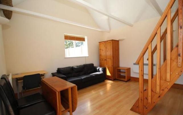 Property photo 2 of 5 12d Vic St Lounge.Jpg