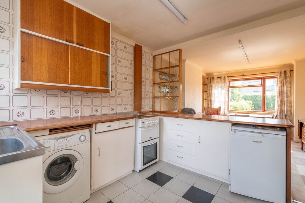 Property photo 3 of 19