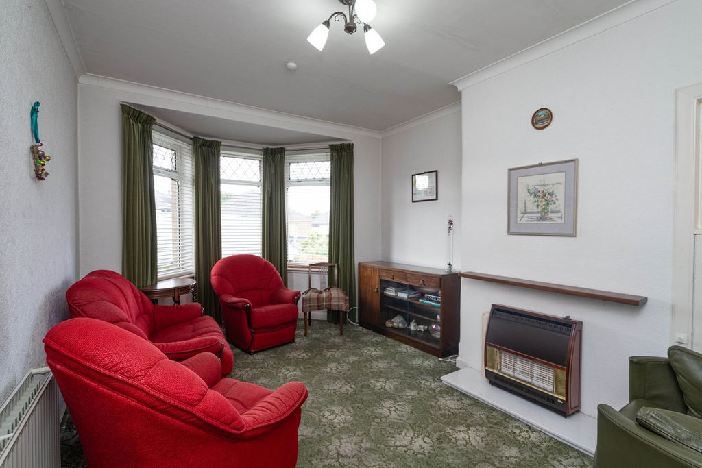 Property photo 2 of 36