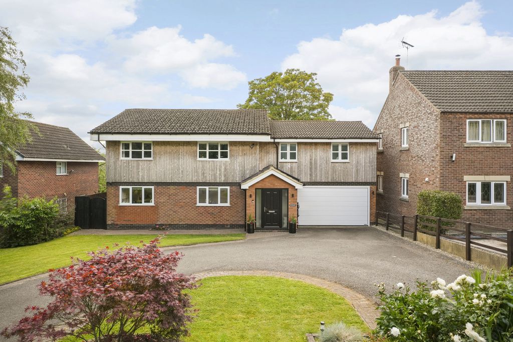 Property photo 1 of 33