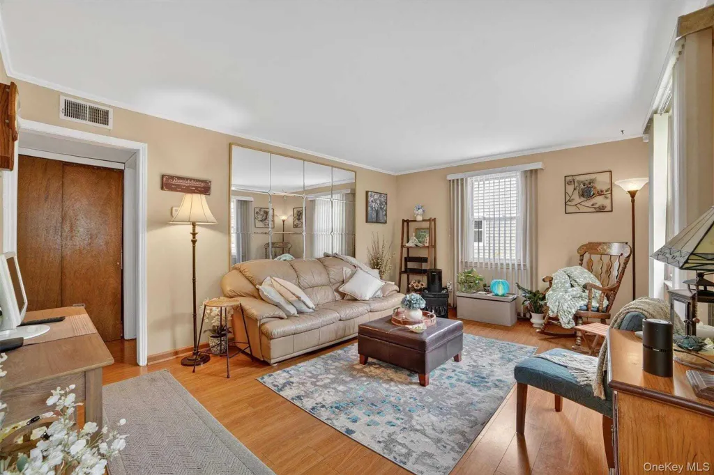 Property photo 2 of 18 <Alttext/>