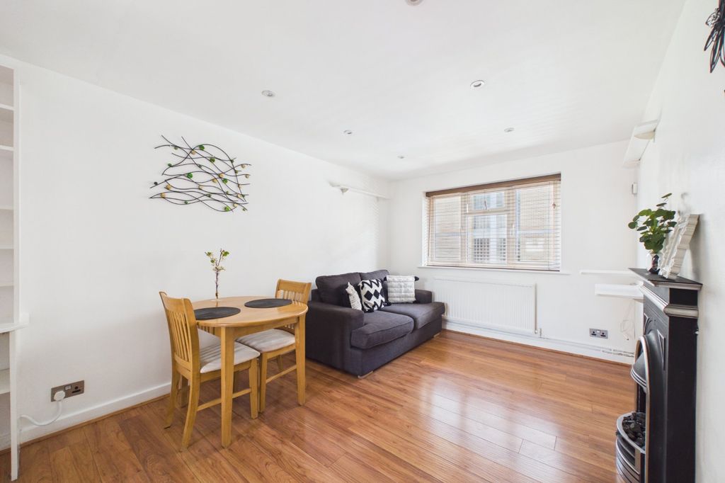 Property photo 1 of 6 Picture No. 04