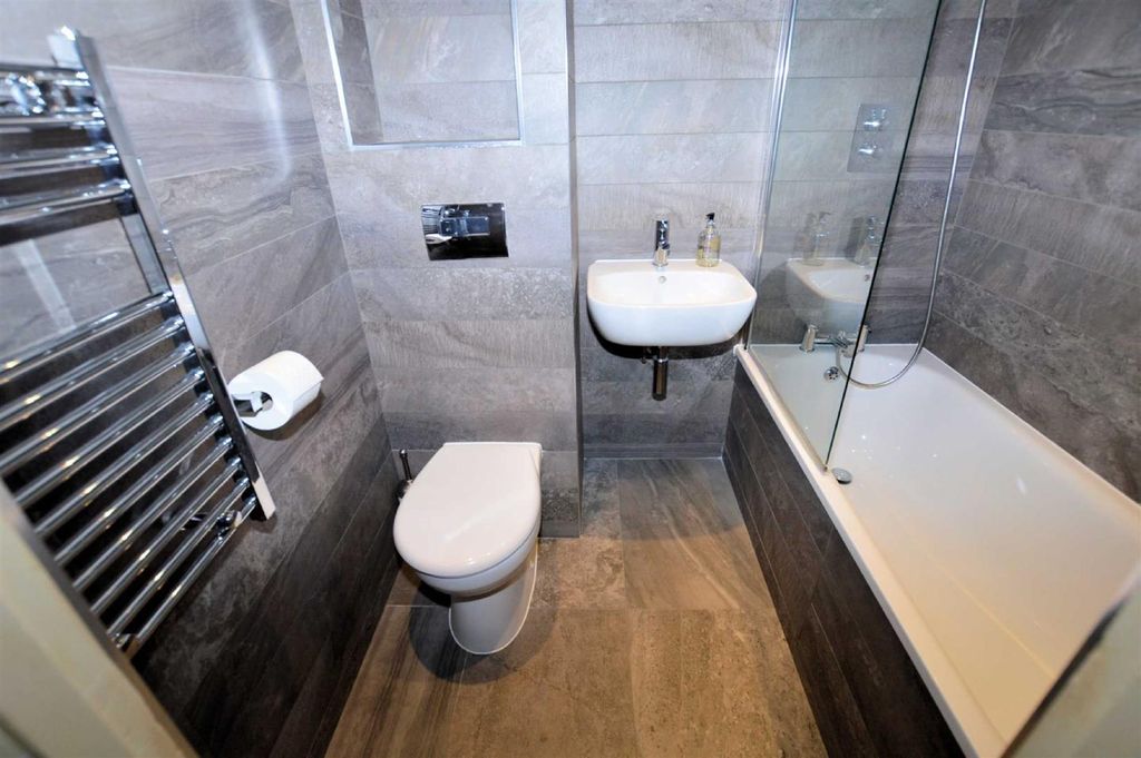Additional image 4 of 2 bed flat for saleSpriggs Court, Palmers Hill, Epping CM16