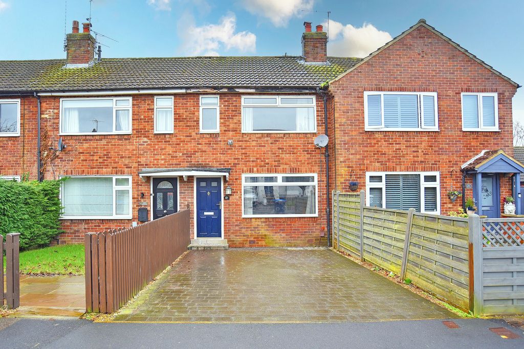 Property photo 1 of 11