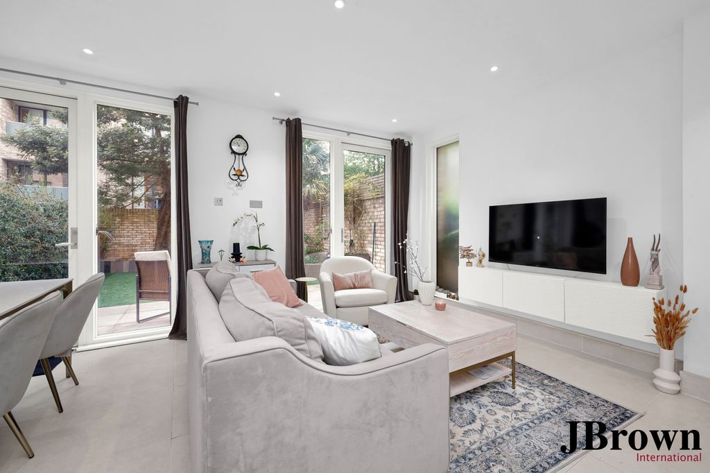 Property photo 3 of 17