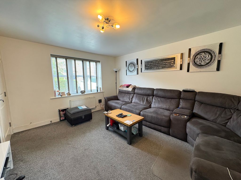 Property photo 3 of 31