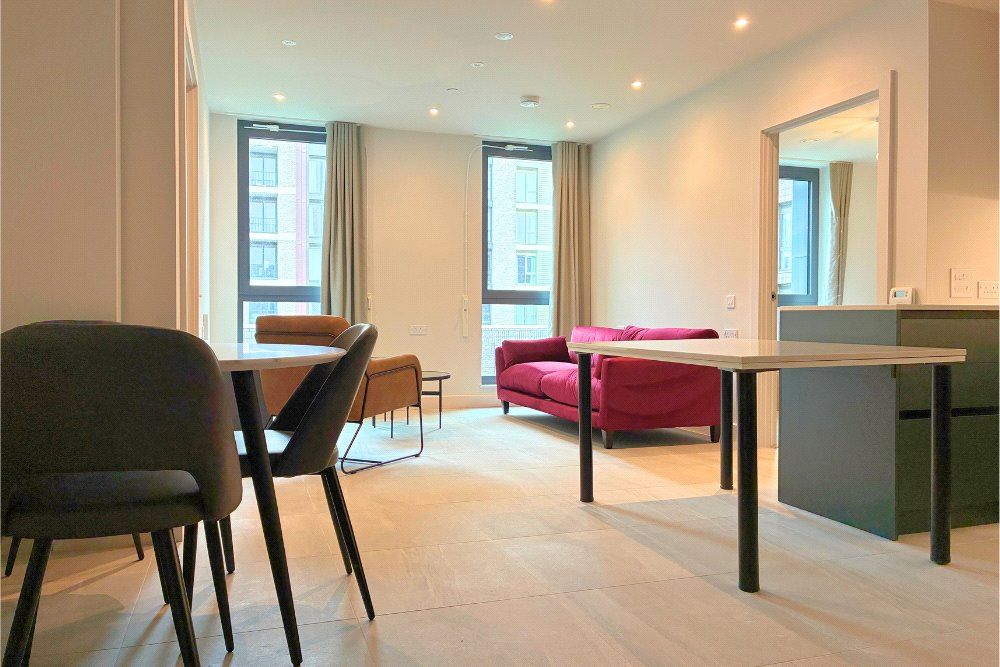 Property photo 1 of 20 Living Room