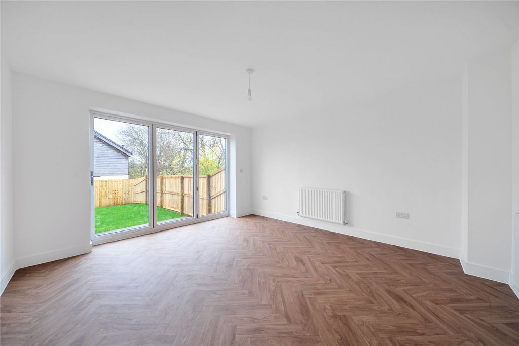 Property photo 3 of 12 Picture No. 06