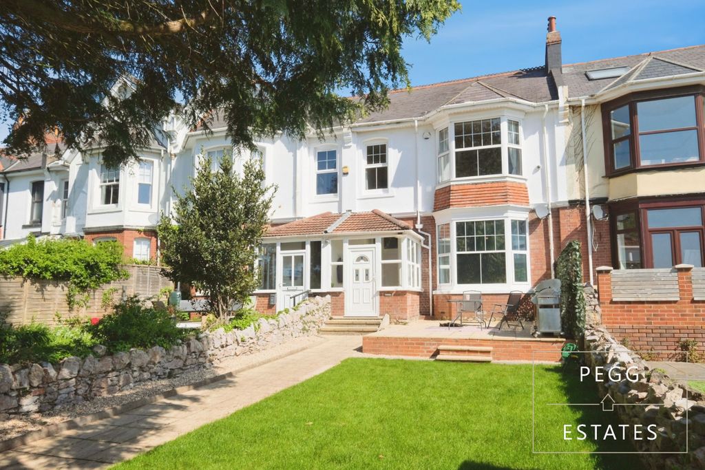 Property photo 1 of 50