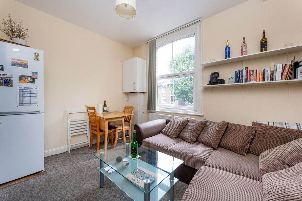 Property photo 2 of 7