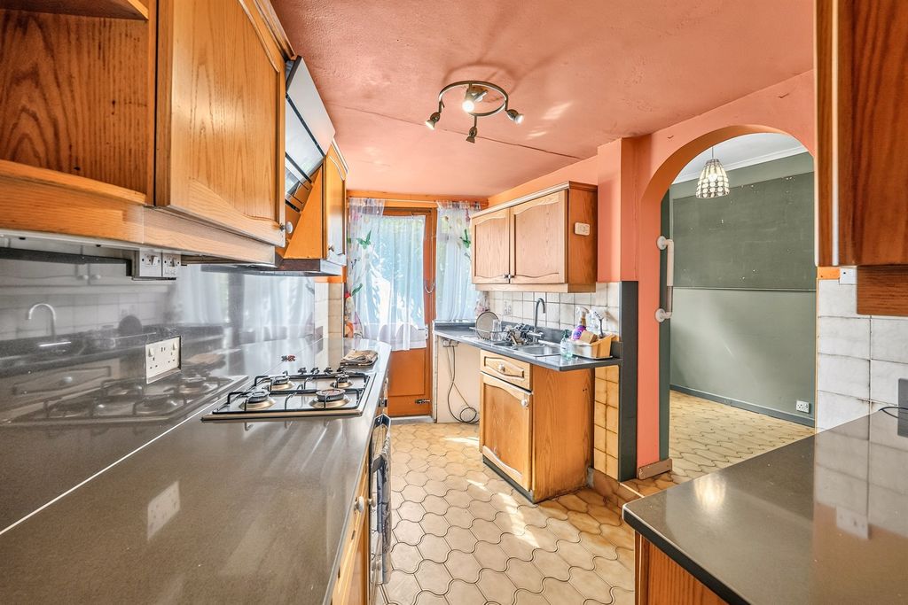 Property photo 1 of 20