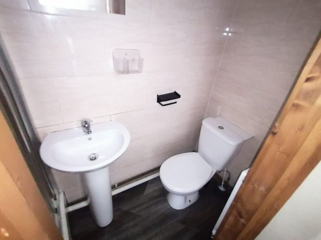 Property photo 3 of 4