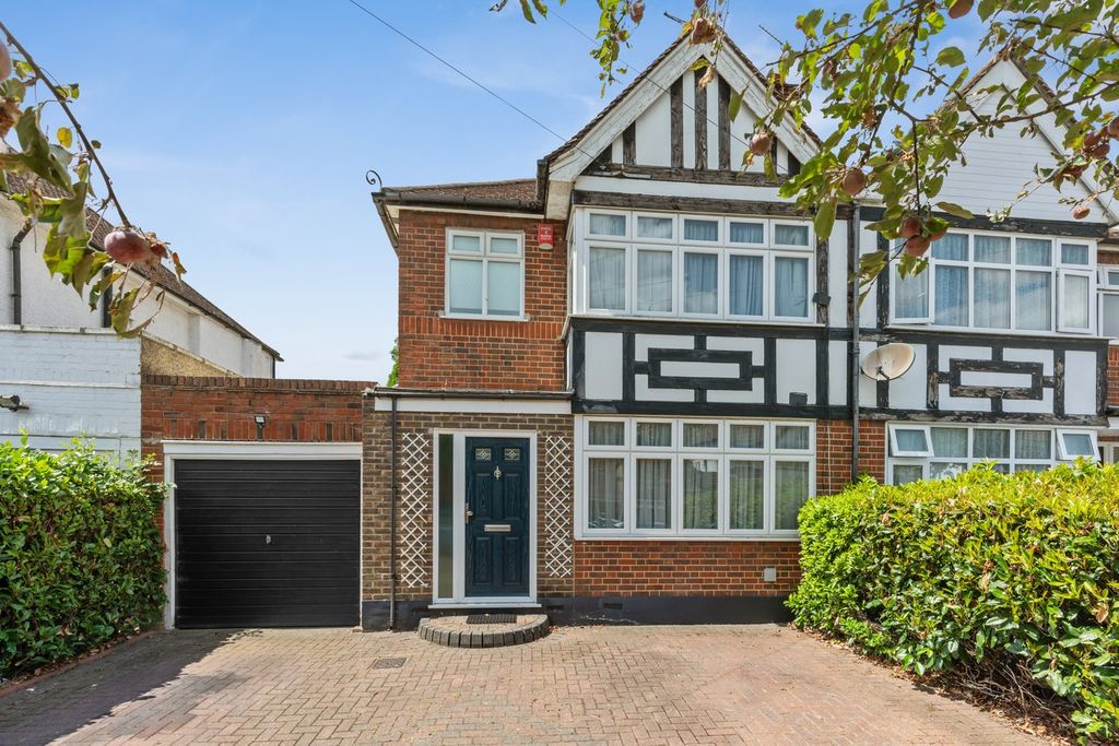 Property photo 2 of 22