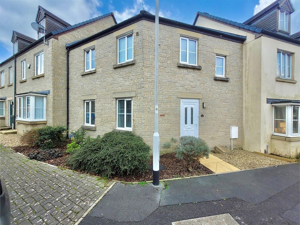 Property photo 1 of 15 Triumphal Crescent, Plympton, Plymouth Pl7 4Rw