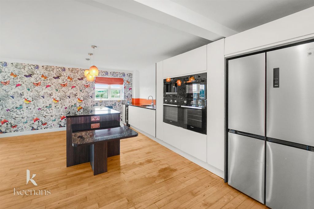 Property photo 3 of 26 Dsc00079.Jpg