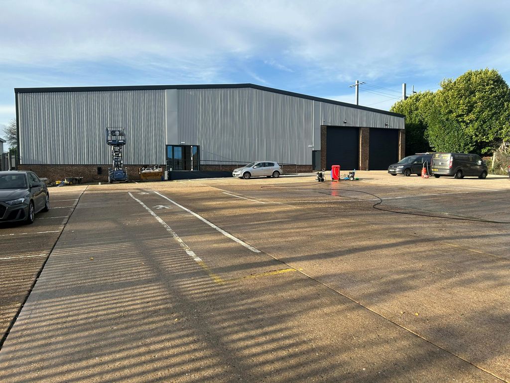 Property photo 1 of 7 Yard.Jpg